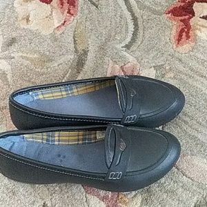 Crocs women moccasins size W8